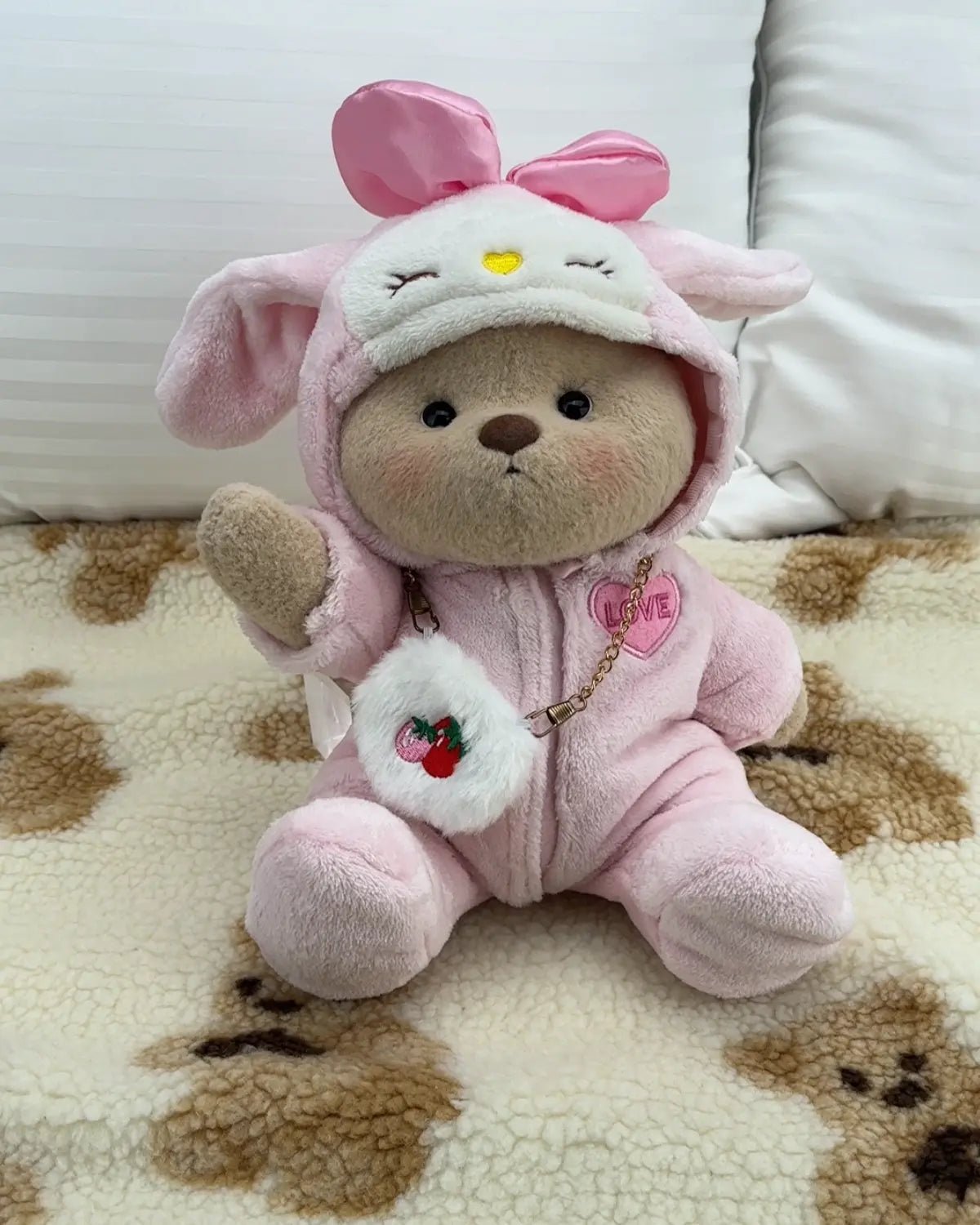 Ursulet Handmade Premium cu Hainute Personalizabile - FluffyCuddle - 